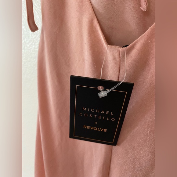 Backless Halter neck Maxi dress - Picture 3 of 6